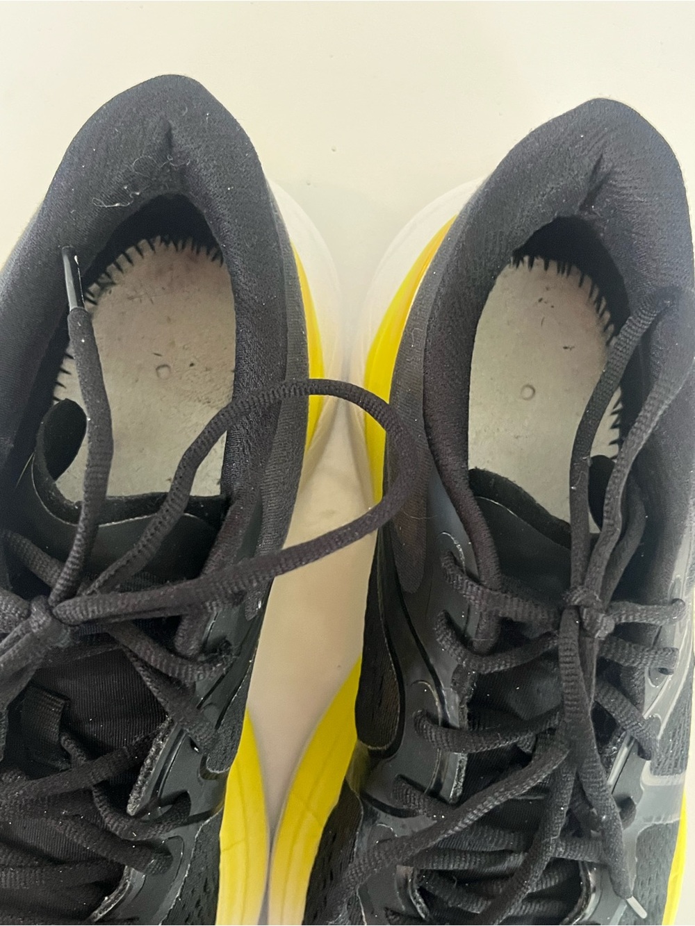 Lululemon Blissfeel Run Sneakers Black Neon Yellow Men’s 8.5 - Picture 10 of 12